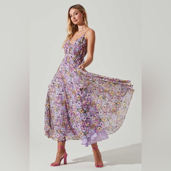 strapless open back dress Astr The Label Bayley Dress in Green